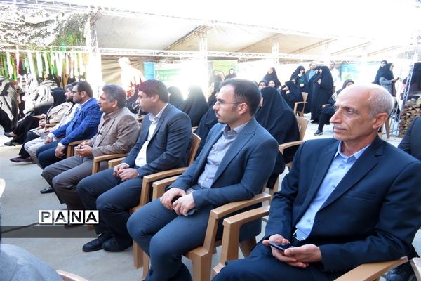 نمایشگاه کار آفرینی صنایع دستی و مشاغل خانگی در میاندورود