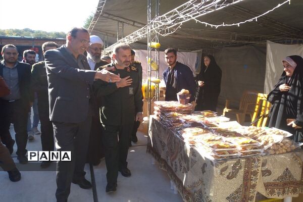 نمایشگاه کار آفرینی صنایع دستی و مشاغل خانگی در میاندورود