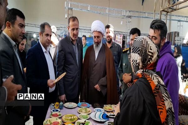 نمایشگاه کار آفرینی صنایع دستی و مشاغل خانگی در میاندورود