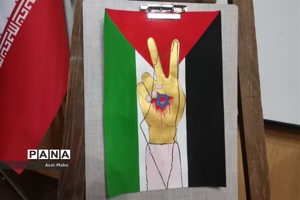 نمایشگاه هنرهای تجسمی در راستای حمایت از کودکان غزه در پاکدشت