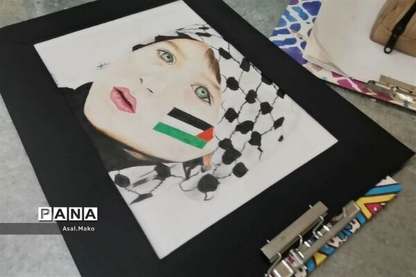 نمایشگاه هنرهای تجسمی در راستای حمایت از کودکان غزه در پاکدشت