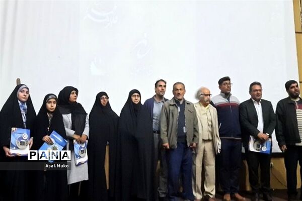 نمایشگاه هنرهای تجسمی در راستای حمایت از کودکان غزه در پاکدشت