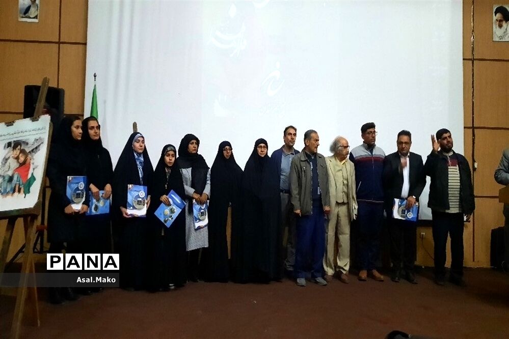 نمایشگاه هنرهای تجسمی در راستای حمایت از کودکان غزه در پاکدشت