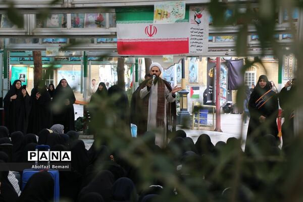 اعزام سومین گروه از دانش‌آموزان ناحیه یک قم به اردوی راهیان نور