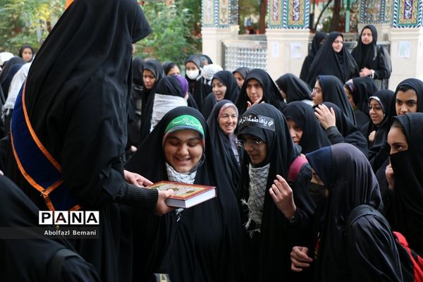 اعزام سومین گروه از دانش‌آموزان ناحیه یک قم به اردوی راهیان نور