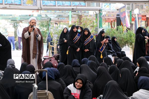 اعزام سومین گروه از دانش‌آموزان ناحیه یک قم به اردوی راهیان نور
