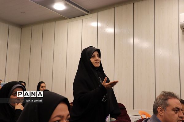 برگزاری کارگاه توجیهی  برنامه کشوری فراگیر پرورشی  در رودهن با حضور معاون پرورشی اداره کل آموزش و پرورش  شهرستان‌های تهران