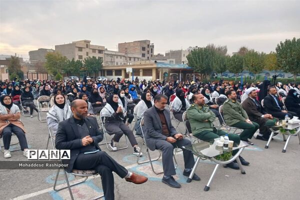 نواخته شدن زنگ امید درآموزشگاه قاضی طباطبایی اسلامشهر