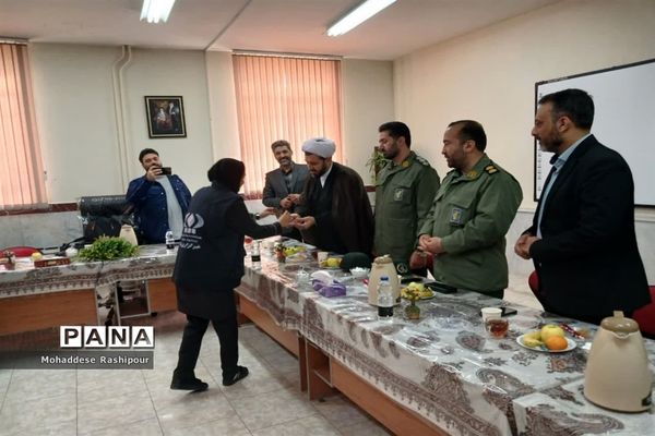 نواخته شدن زنگ امید درآموزشگاه قاضی طباطبایی اسلامشهر