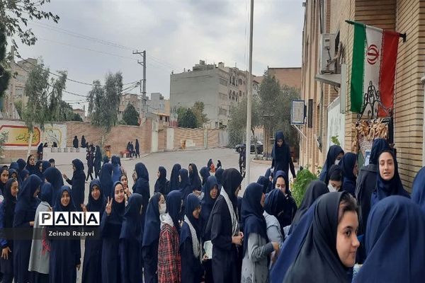 انتخابات شورای دانش‌آموزی دبیرستان تیزهوشان شهیده حسنی سعدی قم