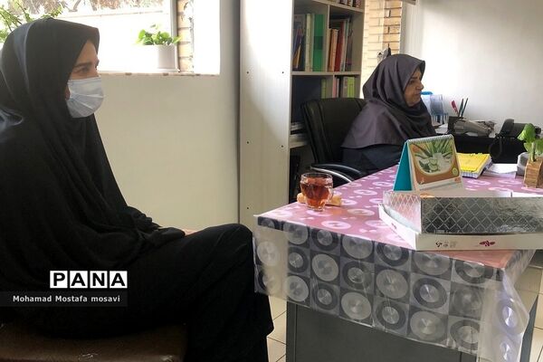 تقدیر از خانواده شهدا در ناحیه دو ری