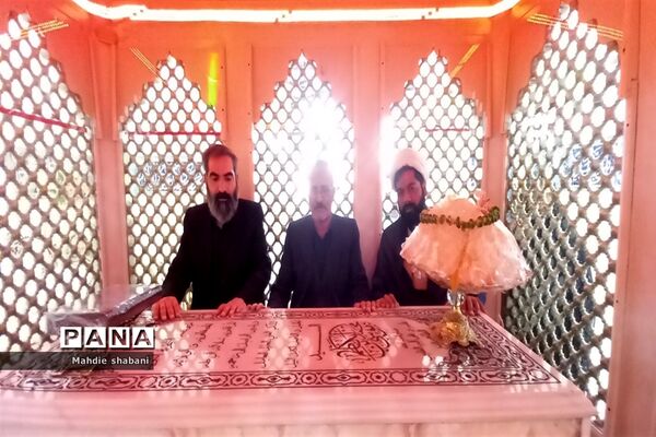 مراسم عطر افشانی و غبارروبی آستان مقدس امامزاده سیدمحمد(ع)کاشمر