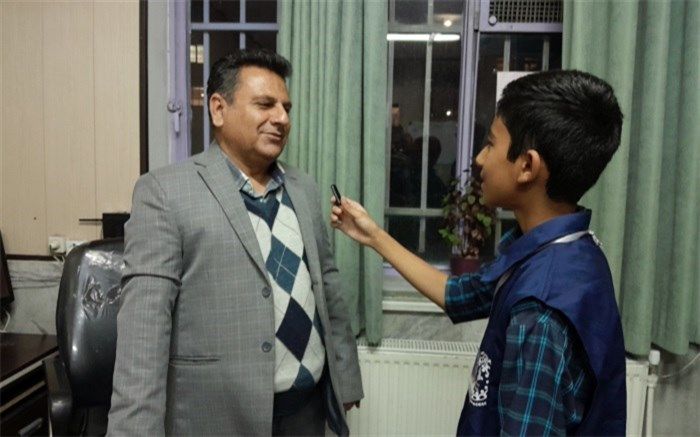 عوامل متعدد اجتماعی می‌تواند بر ترک تحصیل دانش‌آموزان موثر باشد