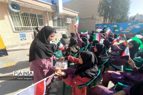 یادواره شهدا و مراسم دهه فاطمیه در دبیرستان گلستان شهرستان مانه و سملقان