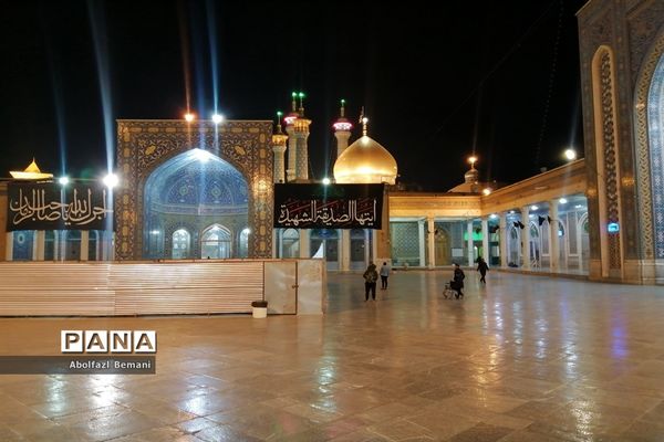 حرم بانوی کرامت در سحرگاه شهادت حضرت زهرا(س)