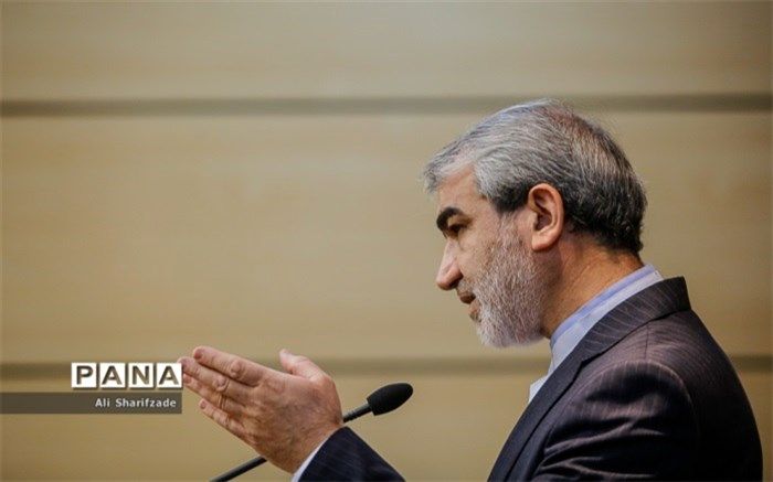 ارتش ذخیره‌ای برای انقلاب است