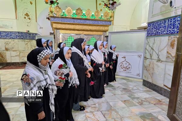 حضور دانش‌آموزان دبستان شهید محسنی فر در امامزاده خدیجه خاتون و زیارت قبور مطهر شهدا