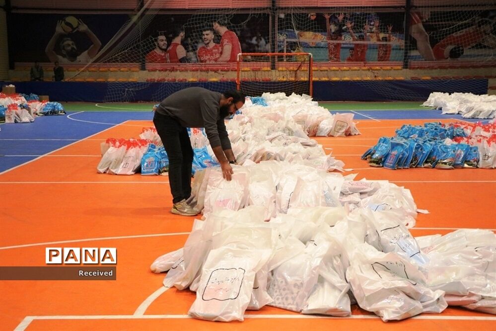 جشن لبخند دانش‌آموزان با جهاد توزیع نوشت افزار در آذربایجان غربی