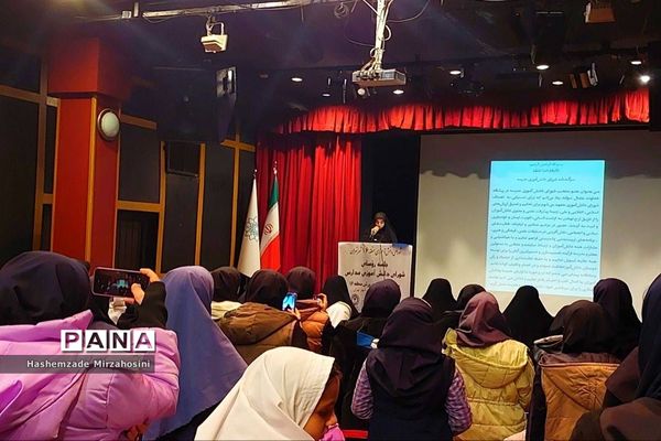 اولین جلسه رؤسای شورای دانش‌آموزی  دختران منطقه ۱۶