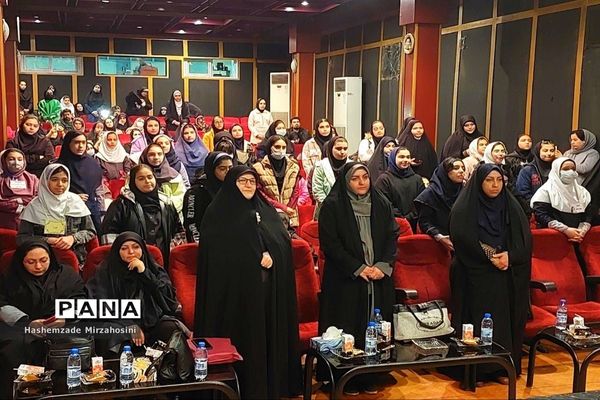 اولین جلسه رؤسای شورای دانش‌آموزی  دختران منطقه ۱۶