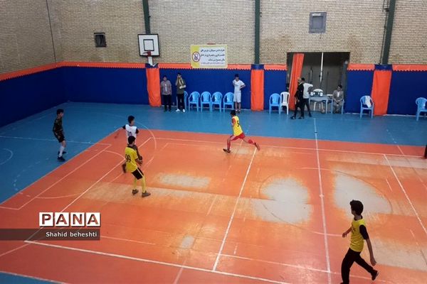 برگزاری اختتامیه مسابقات فوتسال درون مدرسه‌ای دبیرستان شهید بهشتی دوره اول