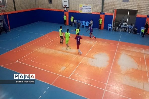 برگزاری اختتامیه مسابقات فوتسال درون مدرسه‌ای دبیرستان شهید بهشتی دوره اول