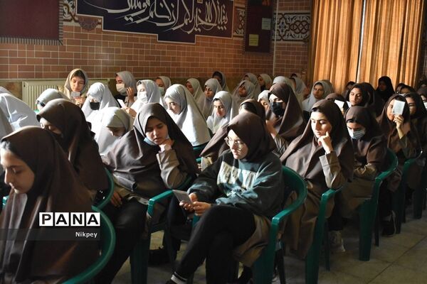 مراسم عزاداری ایام فاطمیه در دبیرستان شاهد حجاب منطقه ۱۳