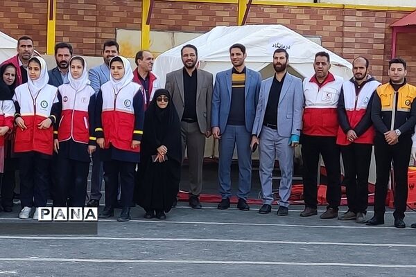 بیست و پنجمین مانور سراسری زلزله و ایمنی در دبستان شهدای ۱۵ خرداد شهرستان قرچک