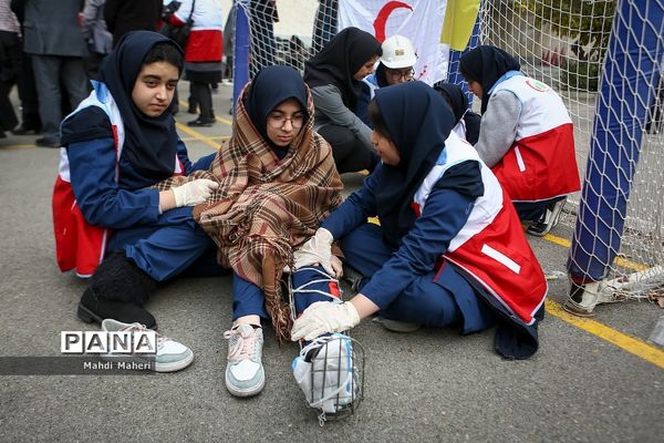 بیست و پنجمین مانور سراسری زلزله در مدارس