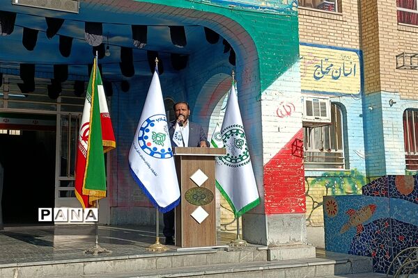 بیست و پنجمین مانور سراسری زلزله در دبیرستان پسرانه هیأت امنایی فرنو شهرقدس
