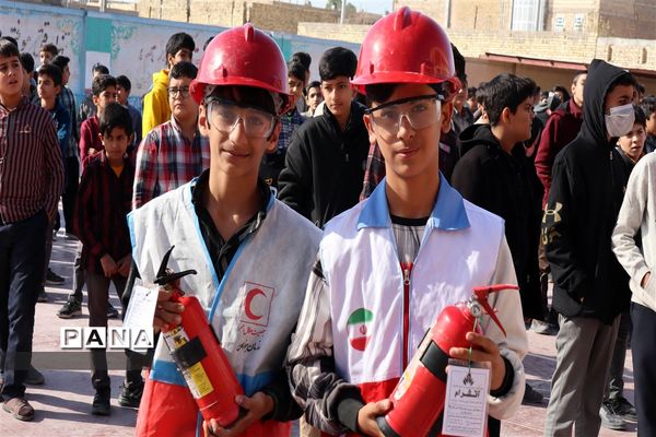 بیست و پنجمین مانور زلزله و ایمنی در مدارس شهرستان میبد