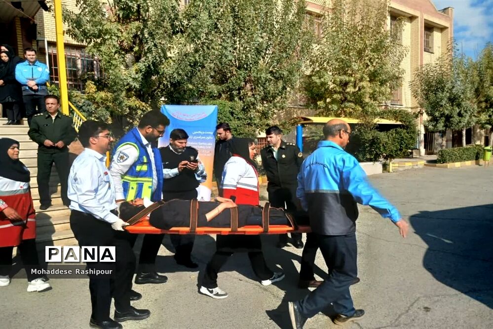 بیست و پنجمین مانور استانی زلزله و ایمنی درآموزشگاه قاضی‌طباطبایی اسلامشهر