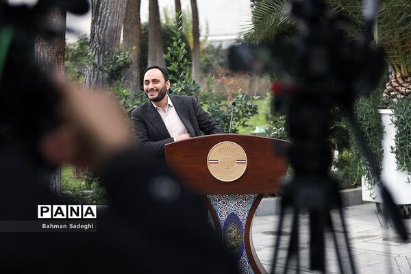اعضای هیأت دولت در جمع خبرنگاران - ۸ آذر ۱۴۰۲