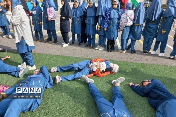 بیست و پنجمین مانور سراسری  زلزله در آموزش و پرورش رودهن