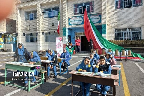 بیست و پنجمین مانور سراسری  زلزله در آموزش و پرورش رودهن