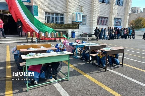 بیست و پنجمین مانور سراسری  زلزله در آموزش و پرورش رودهن