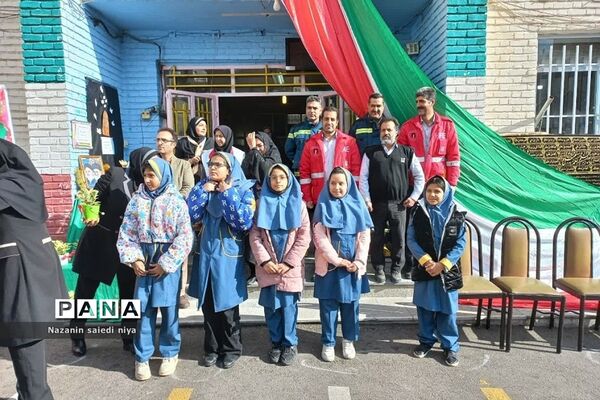 بیست و پنجمین مانور سراسری  زلزله در آموزش و پرورش رودهن