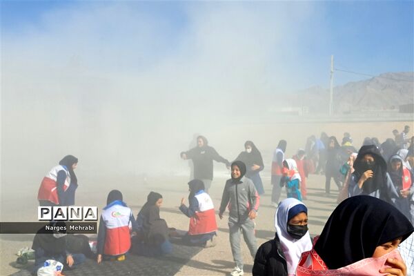 بیست و پنجمین مانور سراسری زلزله در مدارس شهر سورمق