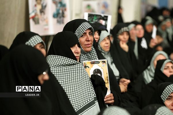 دیدار هزاران نفر از بسیجیان با رهبر معظم انقلاب
