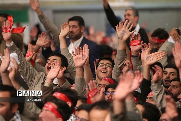 دیدار هزاران نفر از بسیجیان با رهبر معظم انقلاب