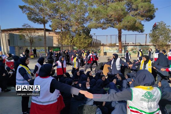 مانور زلزله در منطقه امامزاده