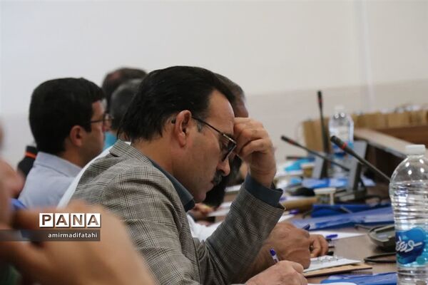 گردهمایی کارشناسان تربیت‌بدنی و سلامت نواحی و مناطق استان یزد در ابرکوه