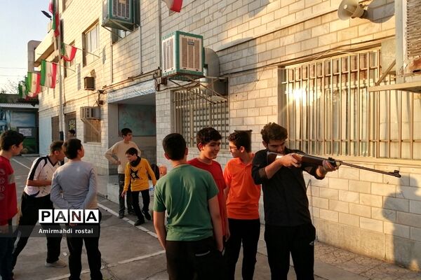 برگزاری اردوی شبانه در دبیرستان شهید بهشتی ناحیه دو ری