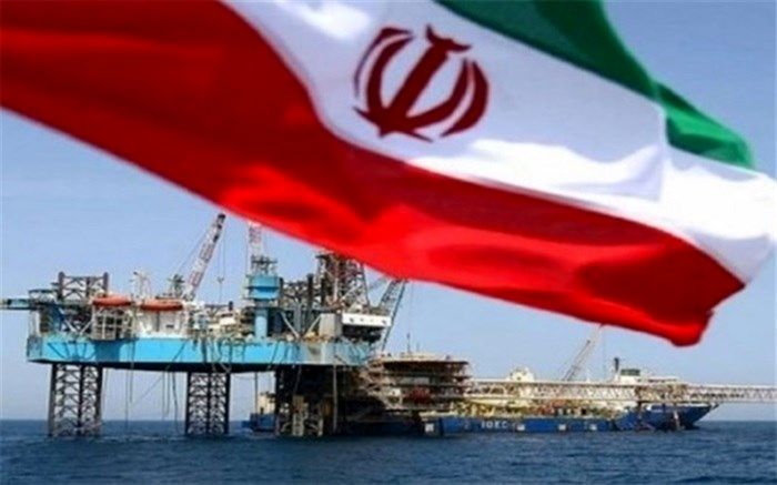 نخستین محموله فرآورده‌های نفتی از بندر خرمشهر به مقصد امارات صادر شد 