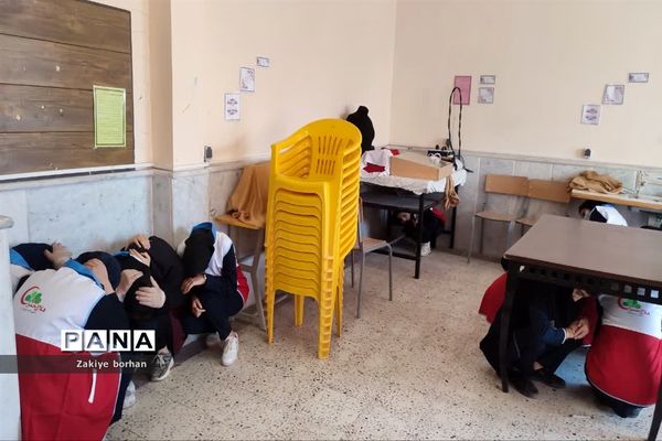 مانور زلزله در مدرسه شهدای غزه شهرستان بجنورد