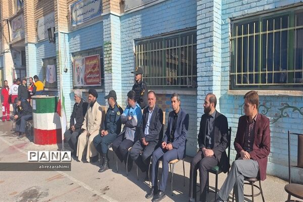 آیین نمادین مانور زلزله در دبیرستان شهید مطهری شهرستان فیروزکوه