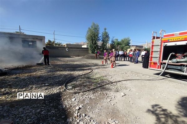 بیست و پنجمین مانور سراسری زلزله و ایمنی در حاجی آباد