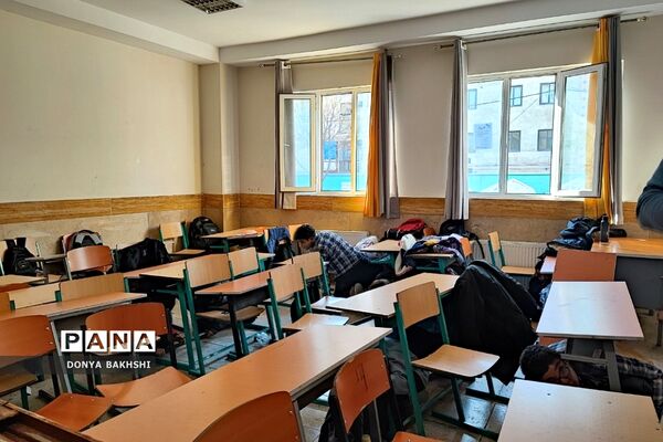 برگزاری مانور زلزله درمدارس کهریزک و باقرشهر