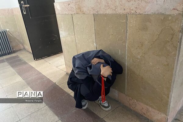 برگزاری مانور زلزله در دبیرستان بعثت ناحیه یک شهرری
