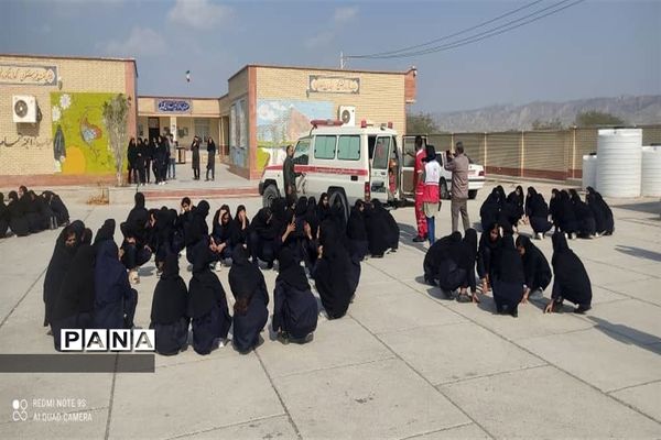 بیست و پنجمین مانور سراسری زلزله و ایمنی در مناطق 23 گانه استان هرمزگان